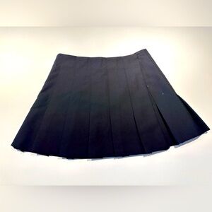 Classic wrap pleated skirt